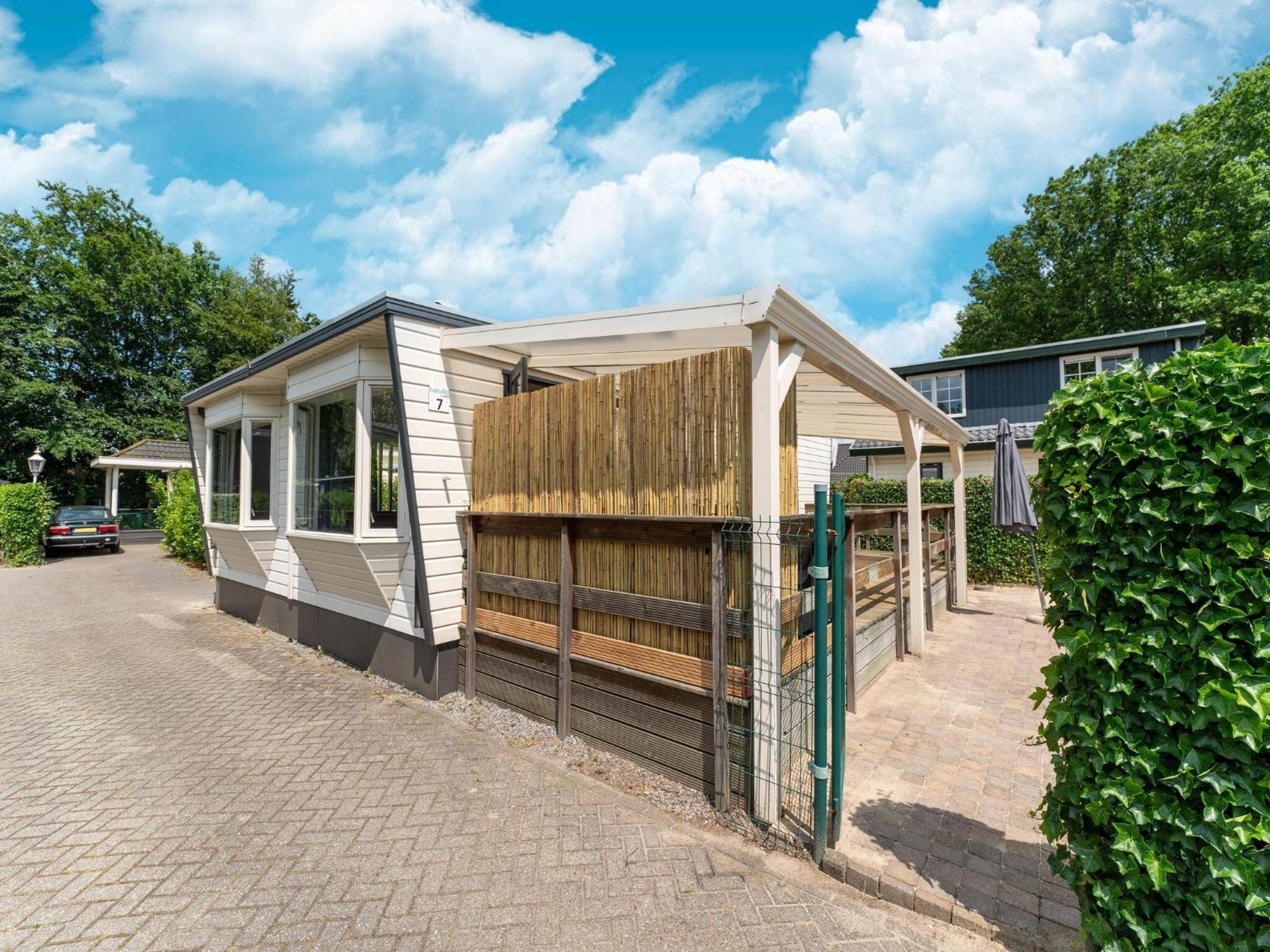 Charming Holiday Home in Kaatsheuvel near Efteling Buitenkant foto